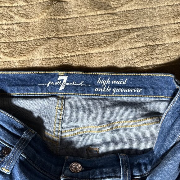 7 For All Mankind Guinevere Jeans Size 31 | High Waist Light Denim Ankle Cut - Picture 3 of 7
